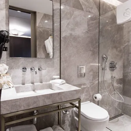 Noble22 Suites-special Category Aparthotel 4*