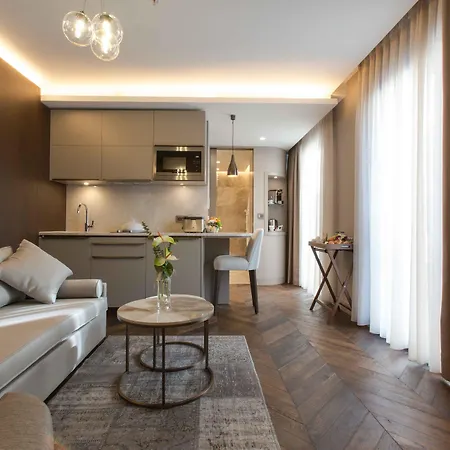 Noble22 Suites-special Category Aparthotel 4*
