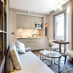 Noble22 Suites-special Category Apartahotel