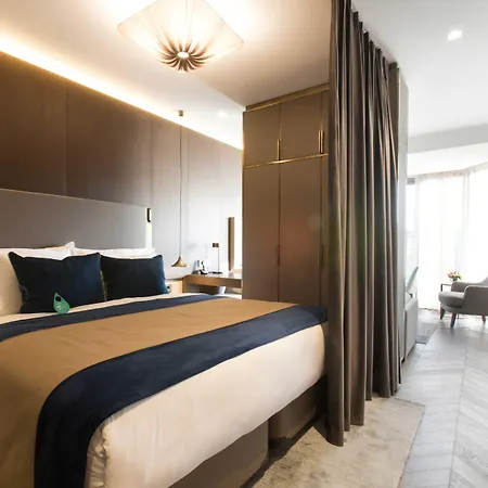 Noble22 Suites-special Category Apartahotel
