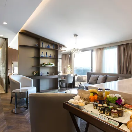 Noble22 Suites-special Category Aparthotel 3*
